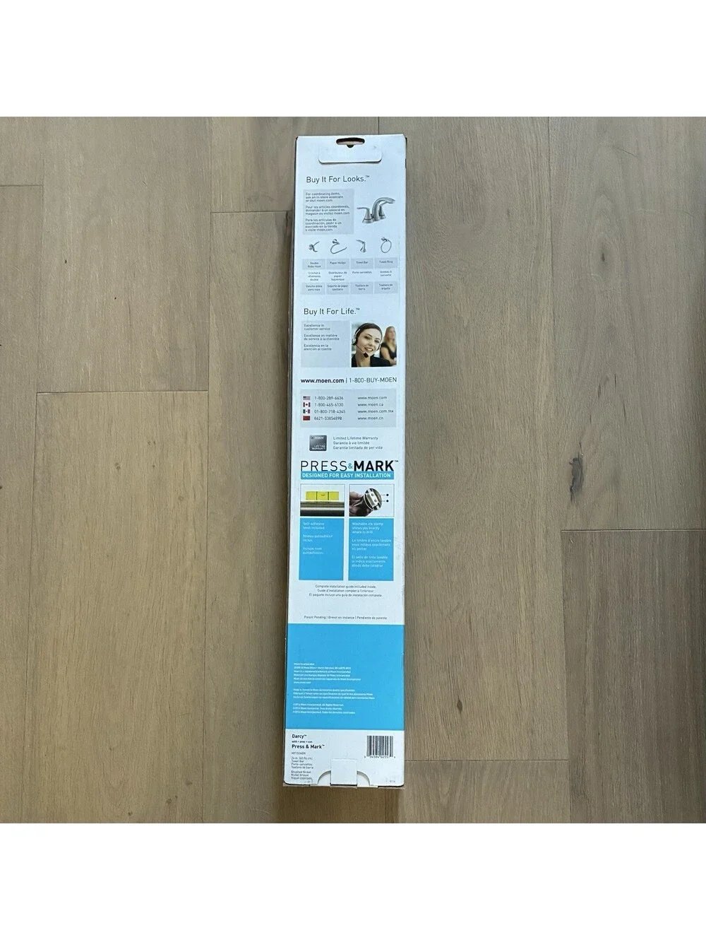Moen Darcy 24